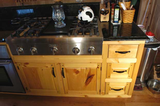 Hand Crafted Solid Pine Kitchen Cabinets: Volk